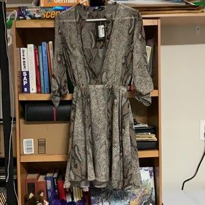 Snake print adjustable sleeve dress